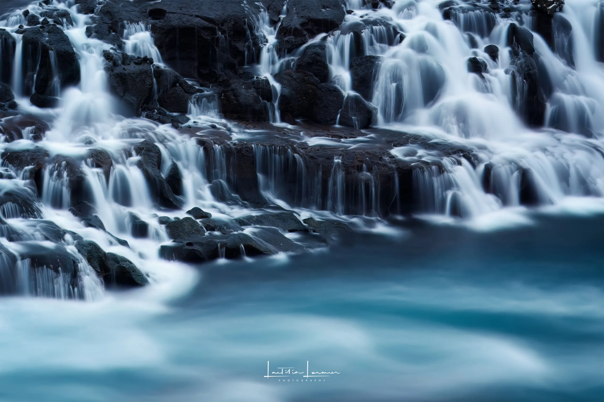 Cascade prise en pose longue en Islande l'hiver 